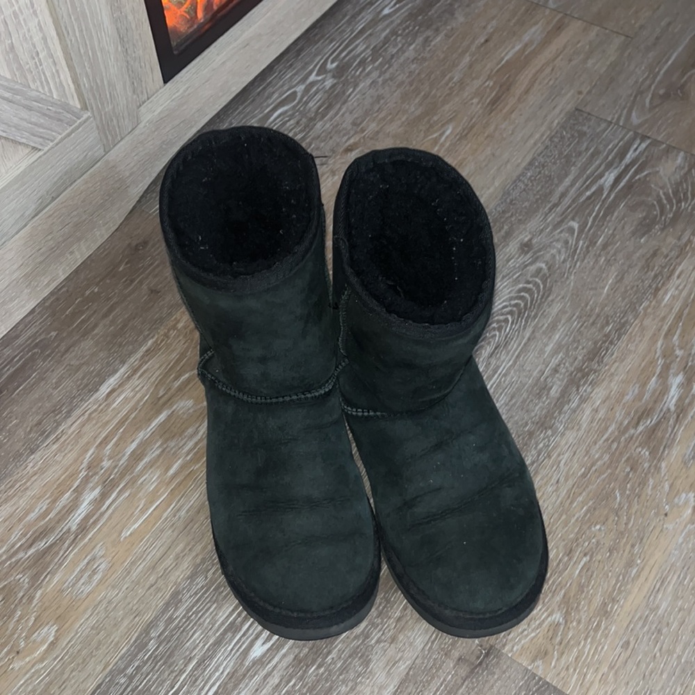 UGGS short classic boots